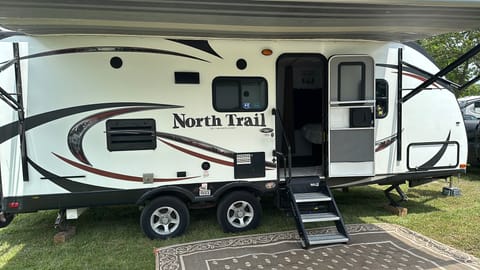 2014 Heartland North Trail 21FBS Towable trailer in Altoona