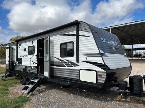 Puddin and Big Daddy’s Family Rental Towable trailer in Seguin