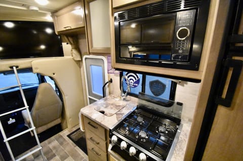 CLASS-C Thor Motor Coach Four Wind *Sleeps 4-6* Drivable vehicle in Harbor City