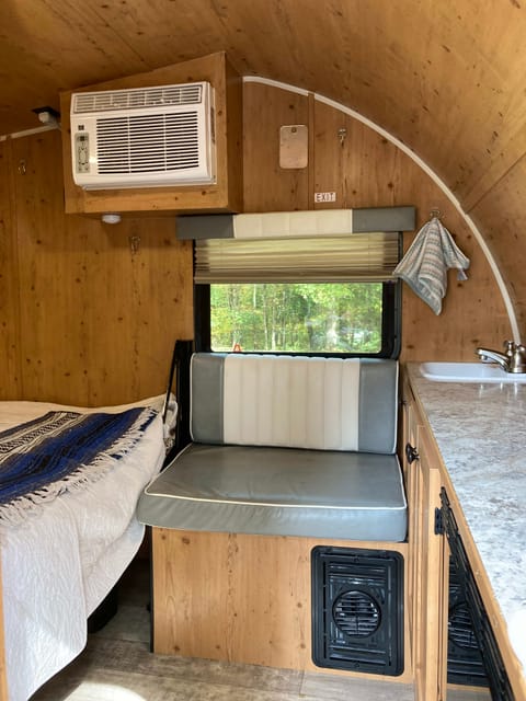 Wanderlust, Stay Comfy As You Enjoy The Outdoors Tráiler remolcable in Pelham