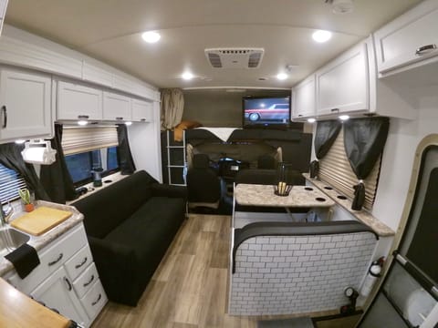 2017 Thor Motor Coach Freedom Elite 30FE Véhicule routier in Madison