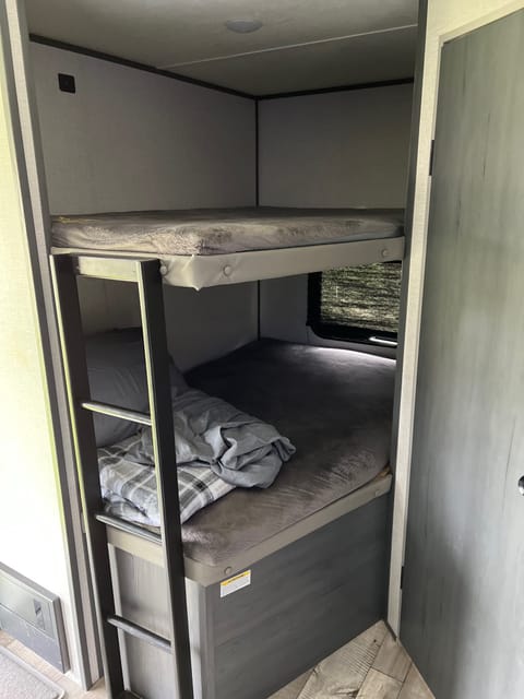 2021 Dutchmen RV Aspen Trail 2850BHS Towable trailer in Norfork Lake