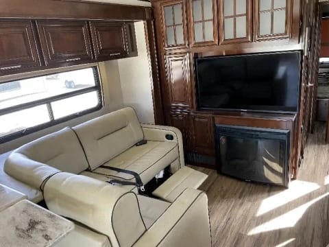 2018 Forest River RV Georgetown XL 377TS Drivable vehicle in San Angelo