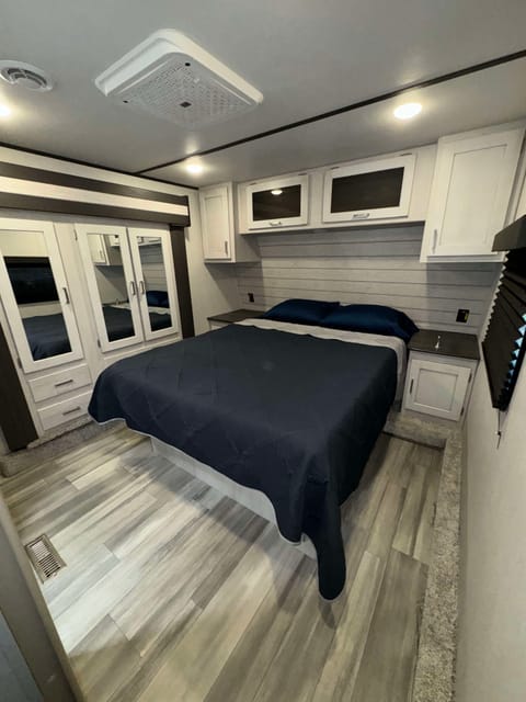 2 Bedrooms & 1.5 Bathroom One of a Kind! Towable trailer in Lemon Grove