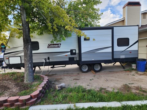 2021 Dutchmen RV Coleman Lantern Series 244BH Towable trailer in West Jordan