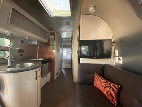 2017 Airstream RV International Serenity 25 Towable trailer in Casa De Oro-Mount