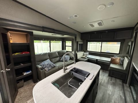 2022 Grand Design Reflection 31MB Towable trailer in Saint Augustine Beach