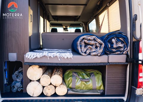 Mercedes 4x4 All-Inclusive Luxury Pop-Top Campervan Campervan in Jackson