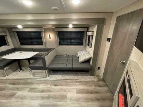 2022 Bunkhouse Great for Groups and Families! Rimorchio trainabile in Gilbert