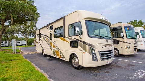 2020 Thor Motor Coach ACE 32.3 Drivable vehicle in Palm Beach Gardens