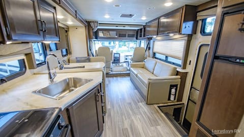 2020 Thor Motor Coach ACE 32.3 Drivable vehicle in Palm Beach Gardens