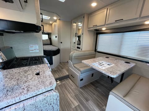 24 ft RV - small, easy and fun to drive Drivable vehicle in Hemet