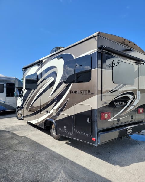 Divinos RV life Drivable vehicle in Pembroke Pines