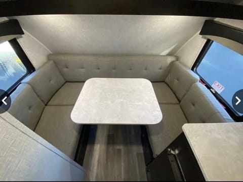 2022 Braxton Creek Bushwhacker Plus 17 BH Towable trailer in Atascadero