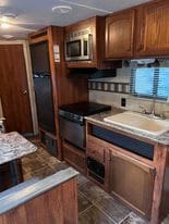 2016 Keystone RV Hideout 27RBWE Towable trailer in Wenatchee