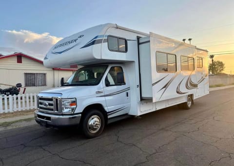 2019 Forest River RV Sunseeker LE 2350LE Ford Drivable vehicle in Fortuna Foothills