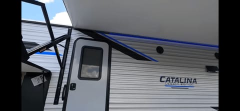 2022 Coachmen RV Catalina Legacy Family Fun Maker Towable trailer in Mission