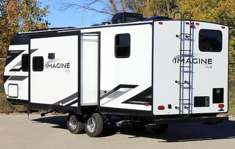 Imagine yourself here! Grand Design Imagine Towable trailer in Eufaula