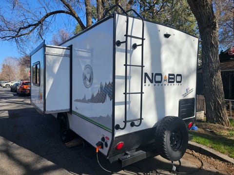 2021 Forest River RV No Boundaries NB19.5 Towable trailer in Deschutes River Woods