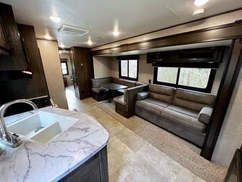 Fully Stocked Bunkhouse RV - Book Your Adventure! Towable trailer in Centerville