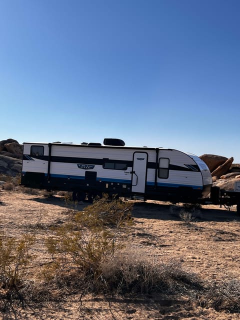 2023 Cruise Lite FAMILY BUNKHOUSE Towable trailer in Yucca Valley