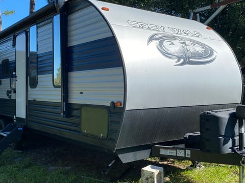 2020 Forest River RV Cherokee Grey Wolf 22RR Towable trailer in Deltona