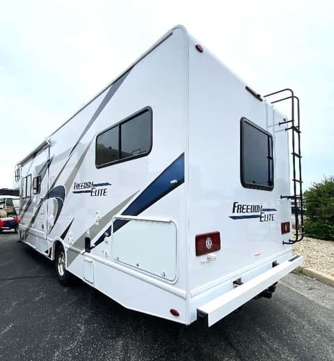 2023 Thor Motor Coach Freedom Elite 30FE Drivable vehicle in Kettering