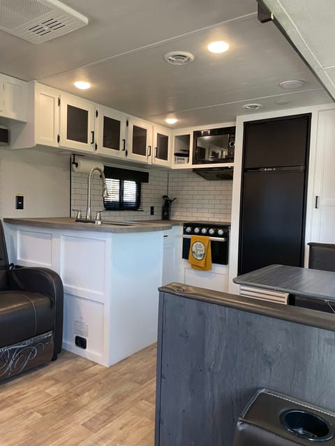 2022 Keystone RV Hideout 28RKS Towable trailer in Grover Beach
