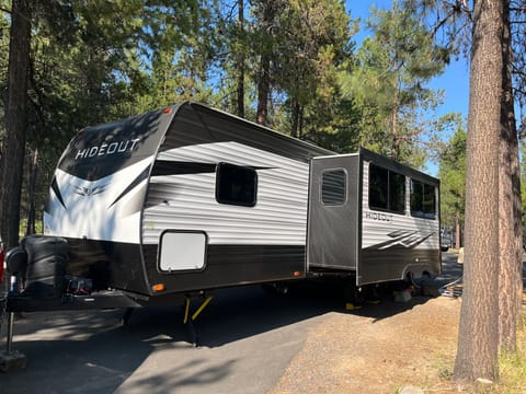 2021 Keystone RV Hideout 29DFS Towable trailer in Redmond