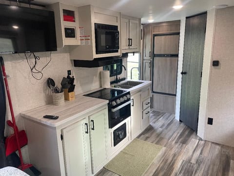 BRAND NEW! Your vacation home on wheels! Towable trailer in Ozark