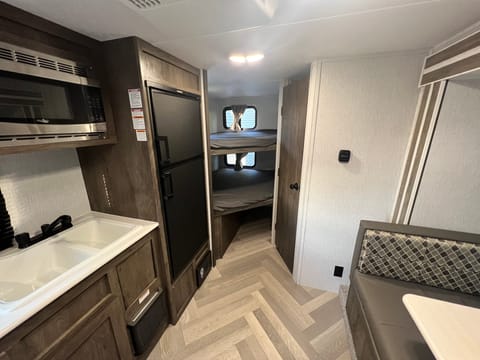 Great Family Getaway w/ Bunk House Towable trailer in Veradale
