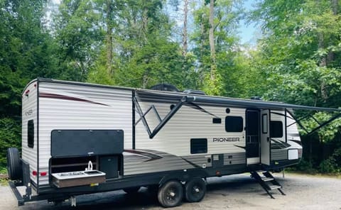 2021 Heartland Pioneer BH280 Bunkhouse Towable trailer in Upper Hominy