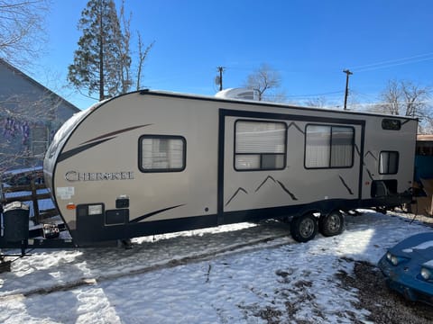 2018 Forest River RV Cherokee 274DBH Towable trailer in Reno