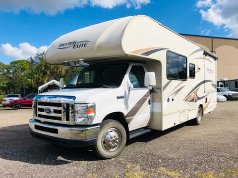 2017 CONVENIENT & EASY TO DRIVE RV!!!!!!! Drivable vehicle in Greater Carrollwood
