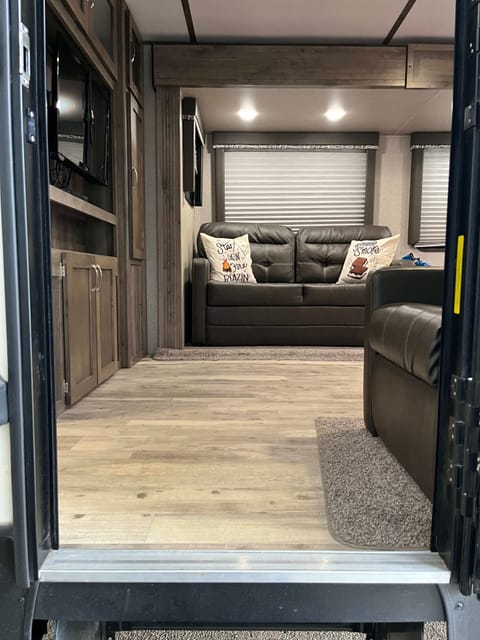 2018 Keystone RV Sprinter Campfire Edition 29FK Towable trailer in Mansfield