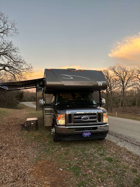 2021 Minnie Winnie on the  Go! Drivable vehicle in Lake Lewisville