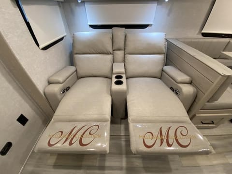 GLAMPING-2021, Queen Master w/Slide out Closet Towable trailer in Colorado Springs