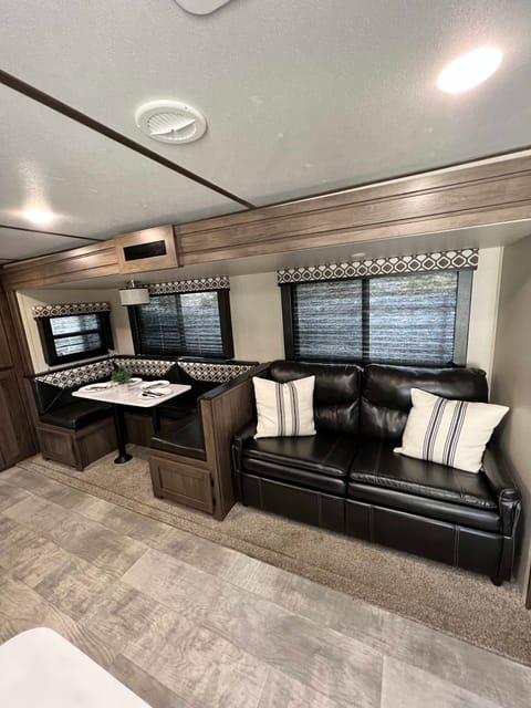 2020 Prime Time RV Tracer 31BHD Towable trailer in Broken Arrow