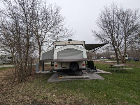 2018 Forest River RV Rockwood Roo 233S Ziehbarer Anhänger in Oregon