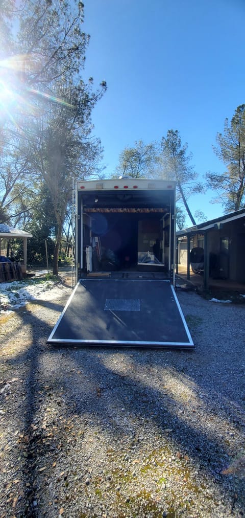 2009 Keystone Fuzion FZ 302 Towable trailer in Redding