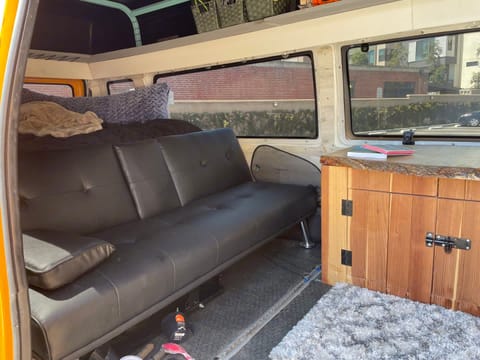Clean Perfect for Surfing & Camping Sleeps up to 4 Campervan in Redondo Beach