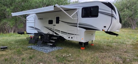 2022 Jayco Eagle HT 29.5BHDS Full Service Set Up Towable trailer in Cheyenne