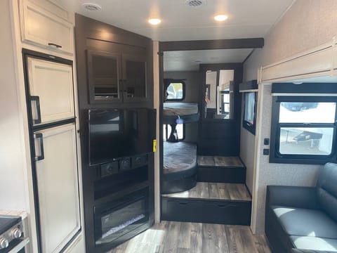 2022 Jayco Eagle HT 29.5BHDS Full Service Set Up Towable trailer in Cheyenne