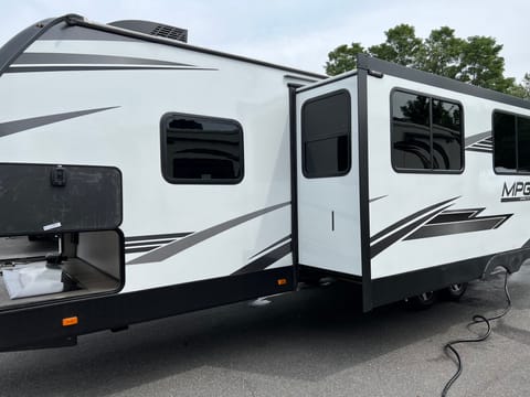 Great Family Getaway w/ Bunk House Towable trailer in Fort Mill
