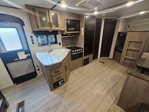 2020 Keystone RV Hideout 272LHS Towable trailer in Rockwall