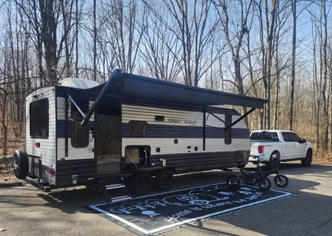 {Smore} Forest River Cherokee ckt23mk Towable trailer in Waterford Township