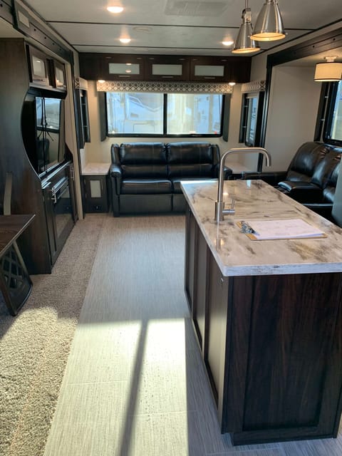 2019 Prime Time RV LaCrosse 3299SE Towable trailer in Greeneville
