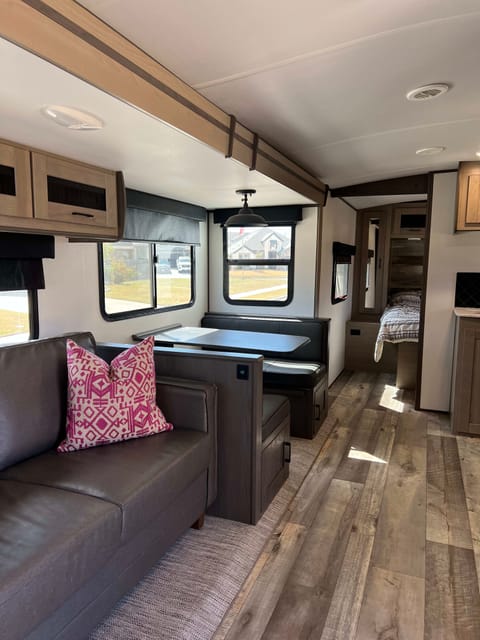 2021 Heartland Sundance Ultra Lite 278 BH Towable trailer in Burleson