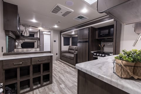 2022 Grand Design Transcend Xplor 261BH Towable trailer in Bellview