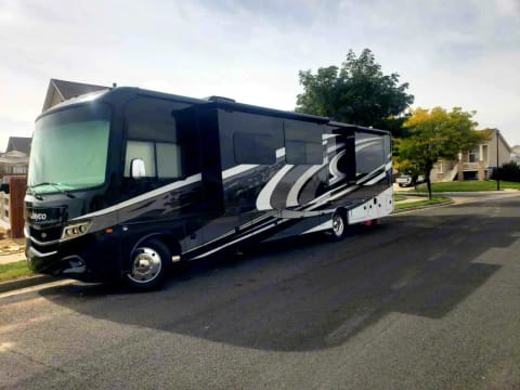 2019 Jayco Precept - Rocky Mountain Retreat! Drivable vehicle in Brighton